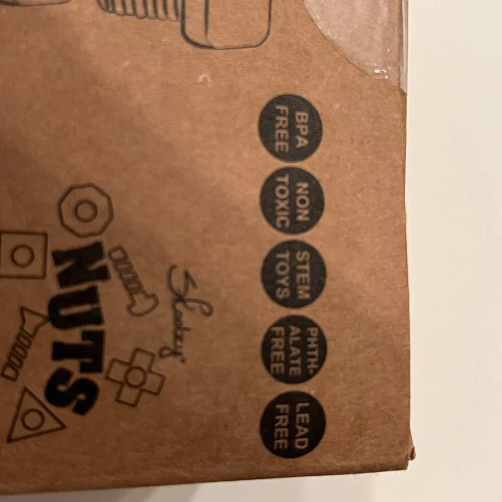 Skoolzy Nuts and Bolts Motor Development Toy (18‎ months and up / new)